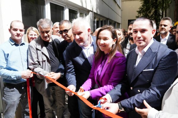 original-6B488738-7116-4435-B2D3-D5B1E2127ED7 original-6B488738-7116-4435-B2D3-D5B1E2127ED7