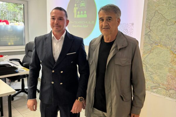 original-98DD48B4-46AB-4257-BB53-9CA726F4E445 original-98DD48B4-46AB-4257-BB53-9CA726F4E445