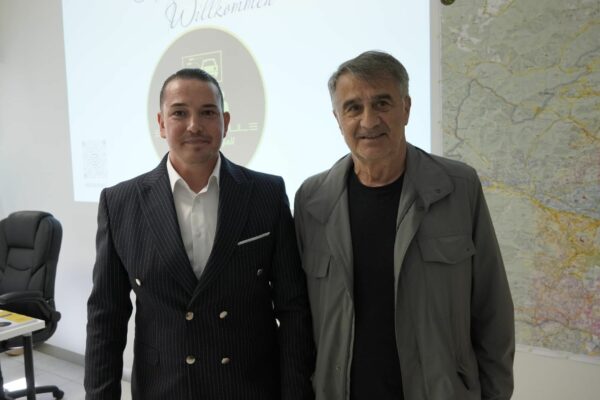 original-B9899DE3-ED4B-4C0F-A7C9-1D12E8069FDD original-B9899DE3-ED4B-4C0F-A7C9-1D12E8069FDD